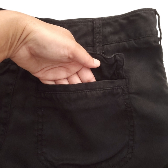 Aritzia TNA Conductor Shorts 100% Lyocell Black 6 - Picture 9 of 15